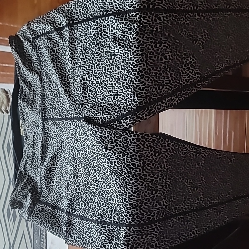 Lilly Pulitzer luxletic xxl black and white cheetah print pant